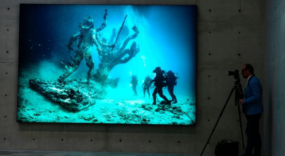 Damien Hirst’s unbelievable vision