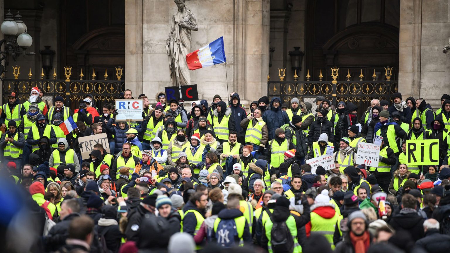 The <em>gilets jaunes</em>: democracy in action