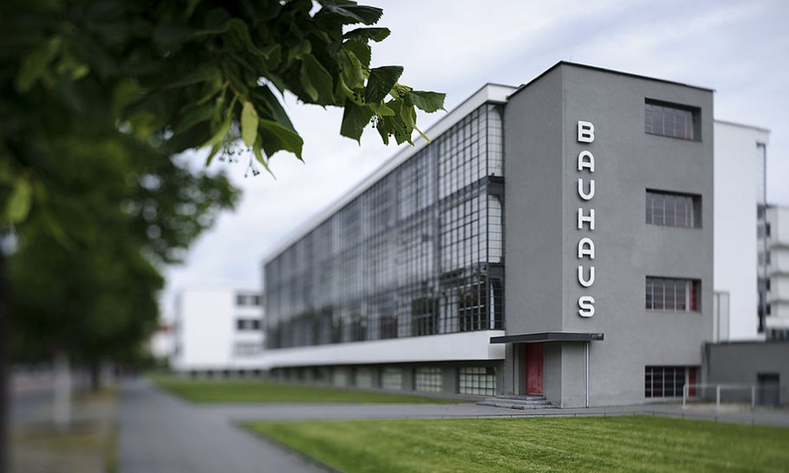 Beyond the Bauhaus myth