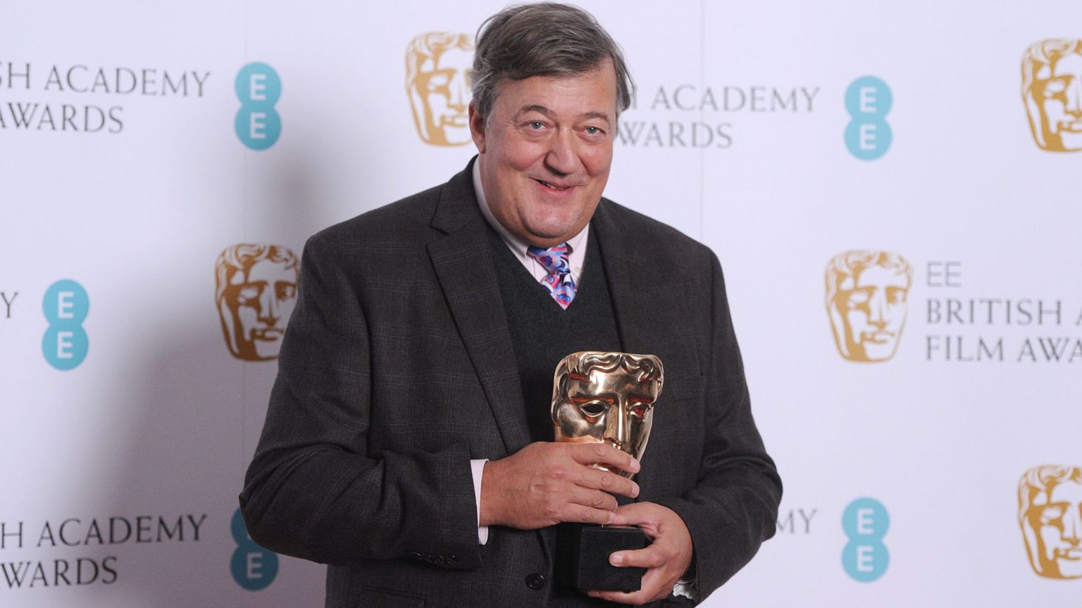 Is Stephen Fry a white supremacist?