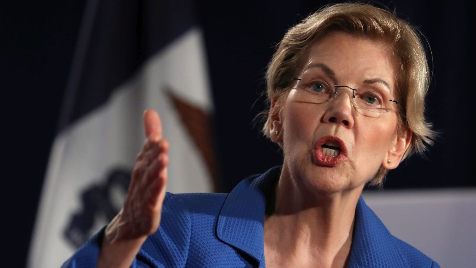 Elizabeth Warren’s pronoun performance