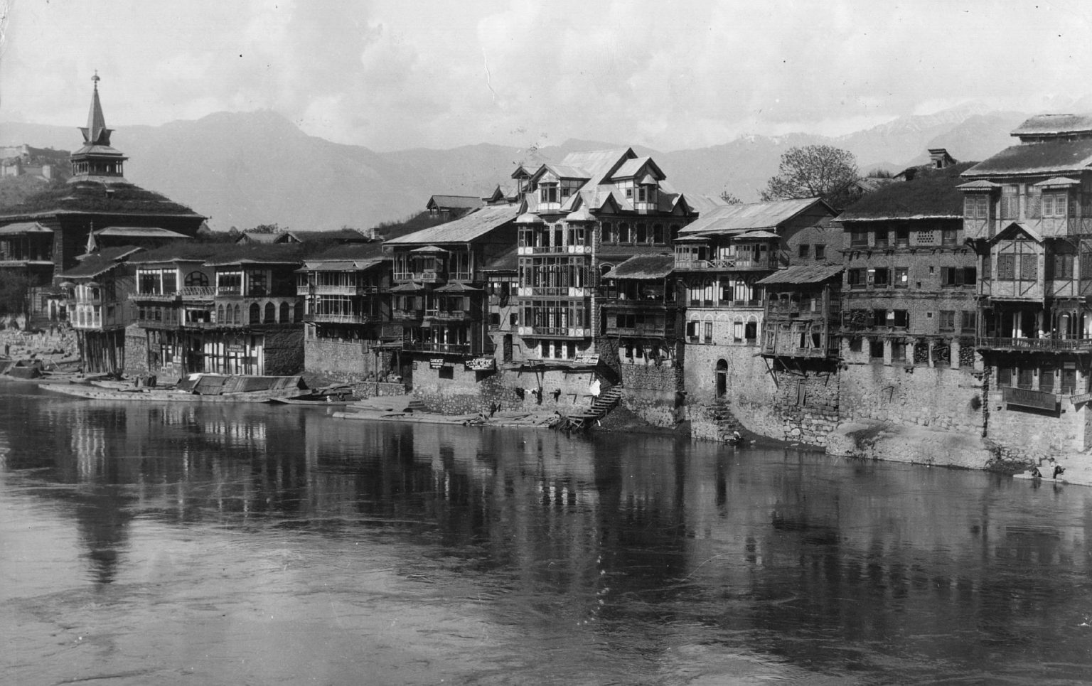 The River Jhelum circa 1938, showing the waterfront of Srinagar, the capital of Kashmir.