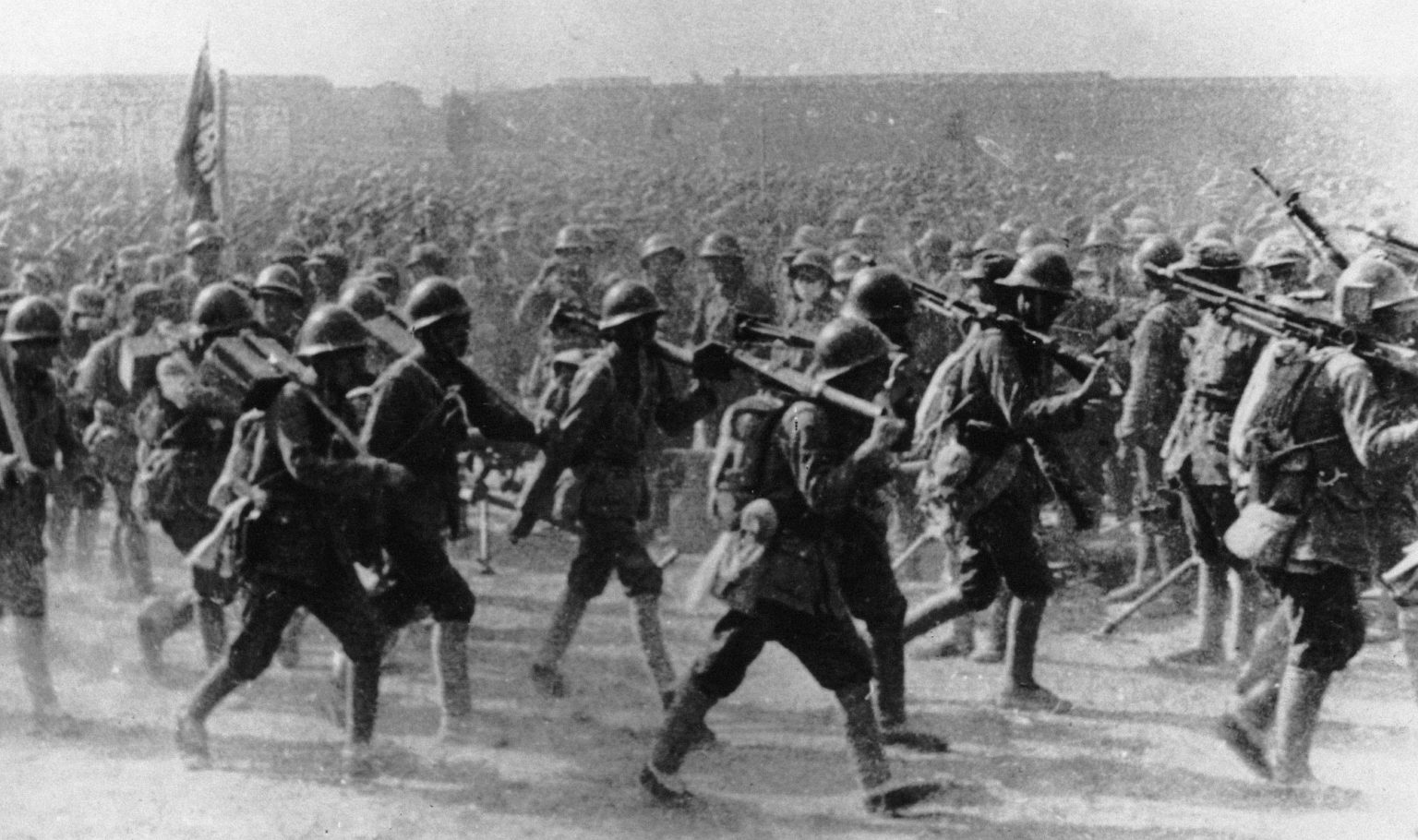 Communist troops on the march during the assault on Shanghai at the end of the Chinese Civil War, 21 May 1949.