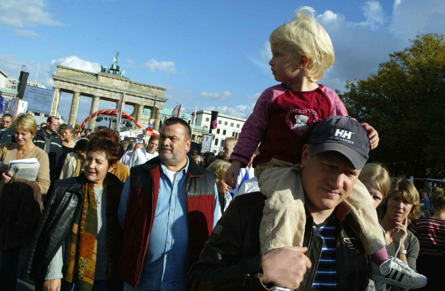 A crowd in front of the Brandenburg Gate on the 14th anniversary of German reunification, 3 October 2004.