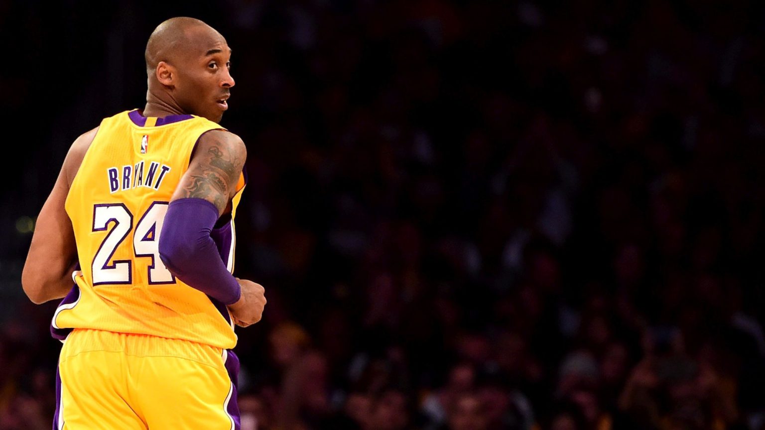 Fans All Over The World Are Sharing Kobe Bryant's Moving Oscar