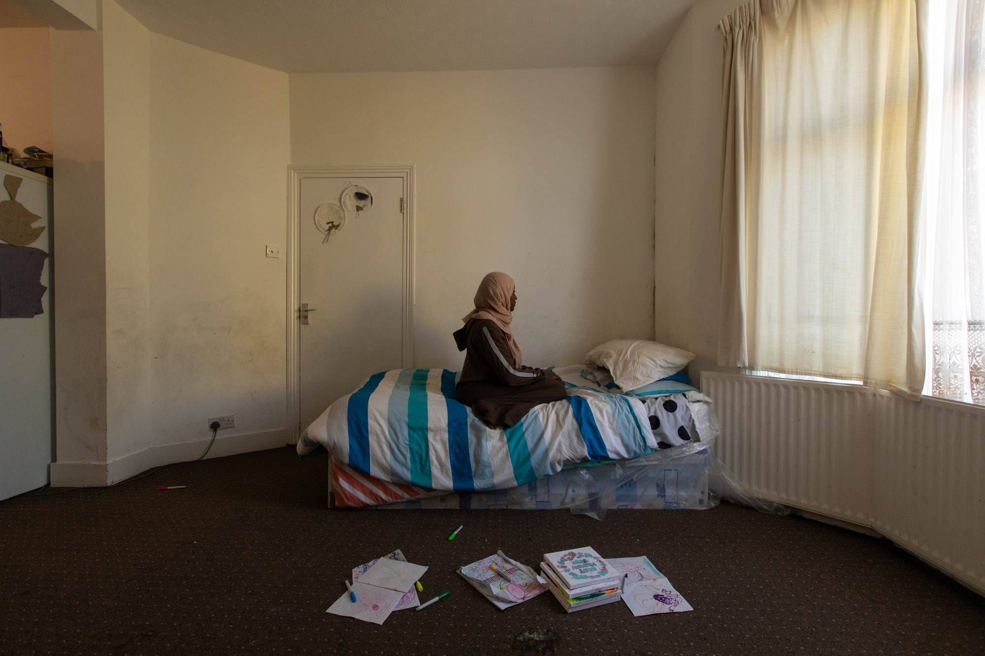 <em>2 METRES</em>: life under lockdown