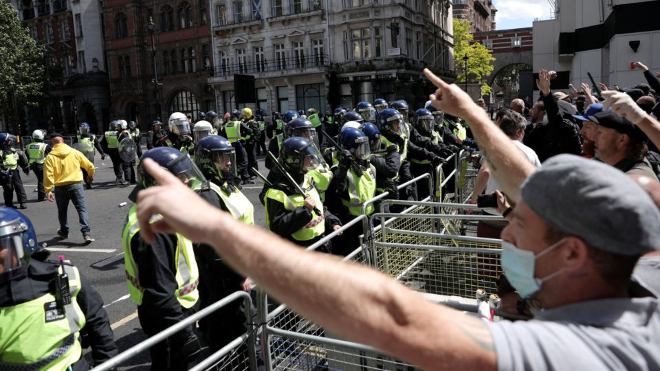 Protruted State Why the PC establishment loathes the ‘pro-statue’ protesters - spiked