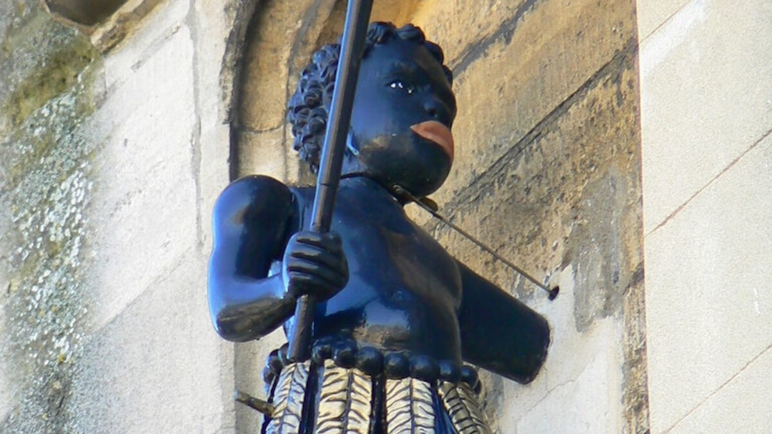 Statues are not a threat to ethnic minorities