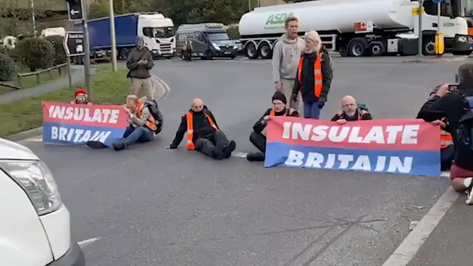 Insulate Britain is in bed with the establishment