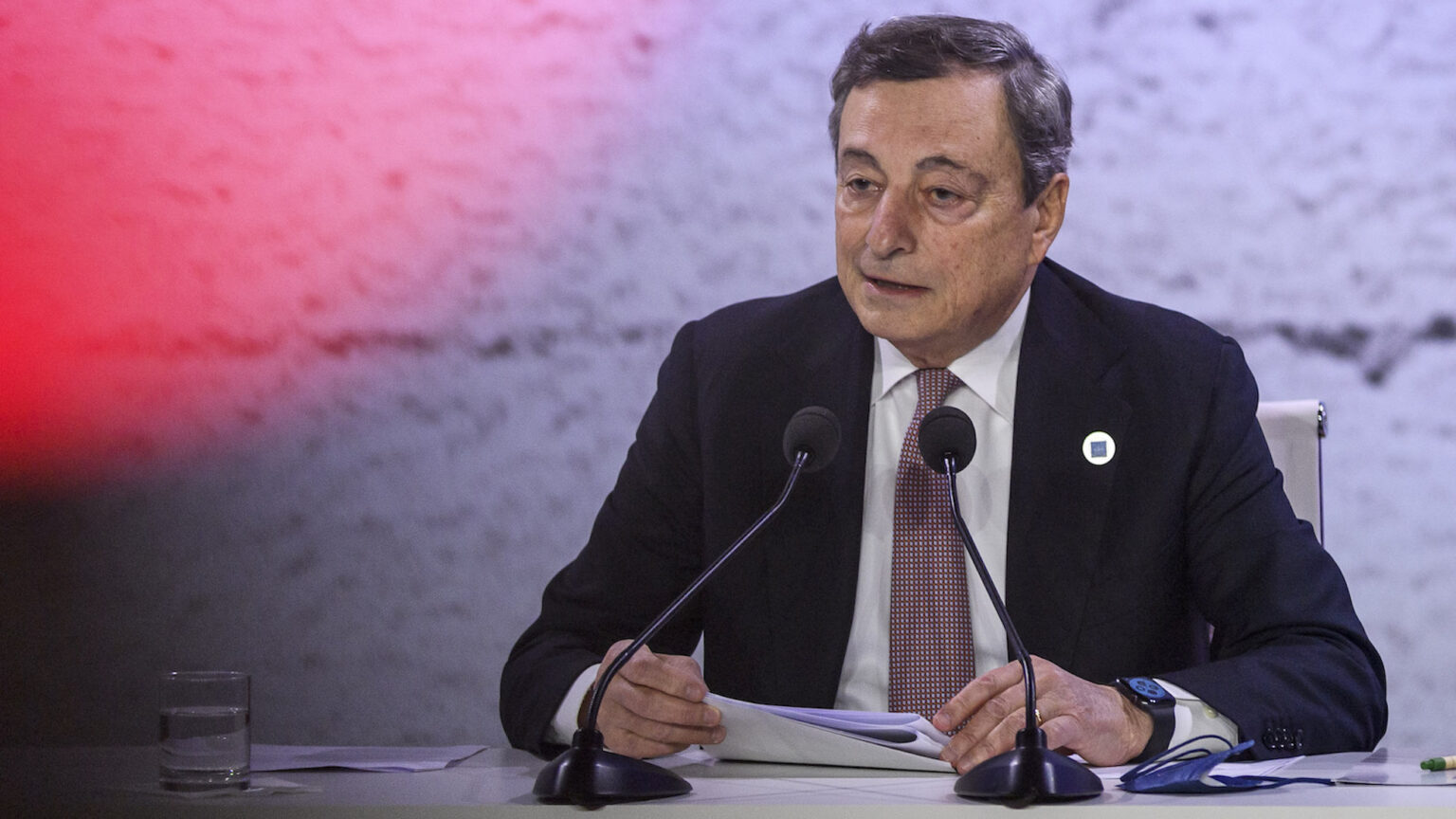 Mario Draghi: Italy’s king without a crown