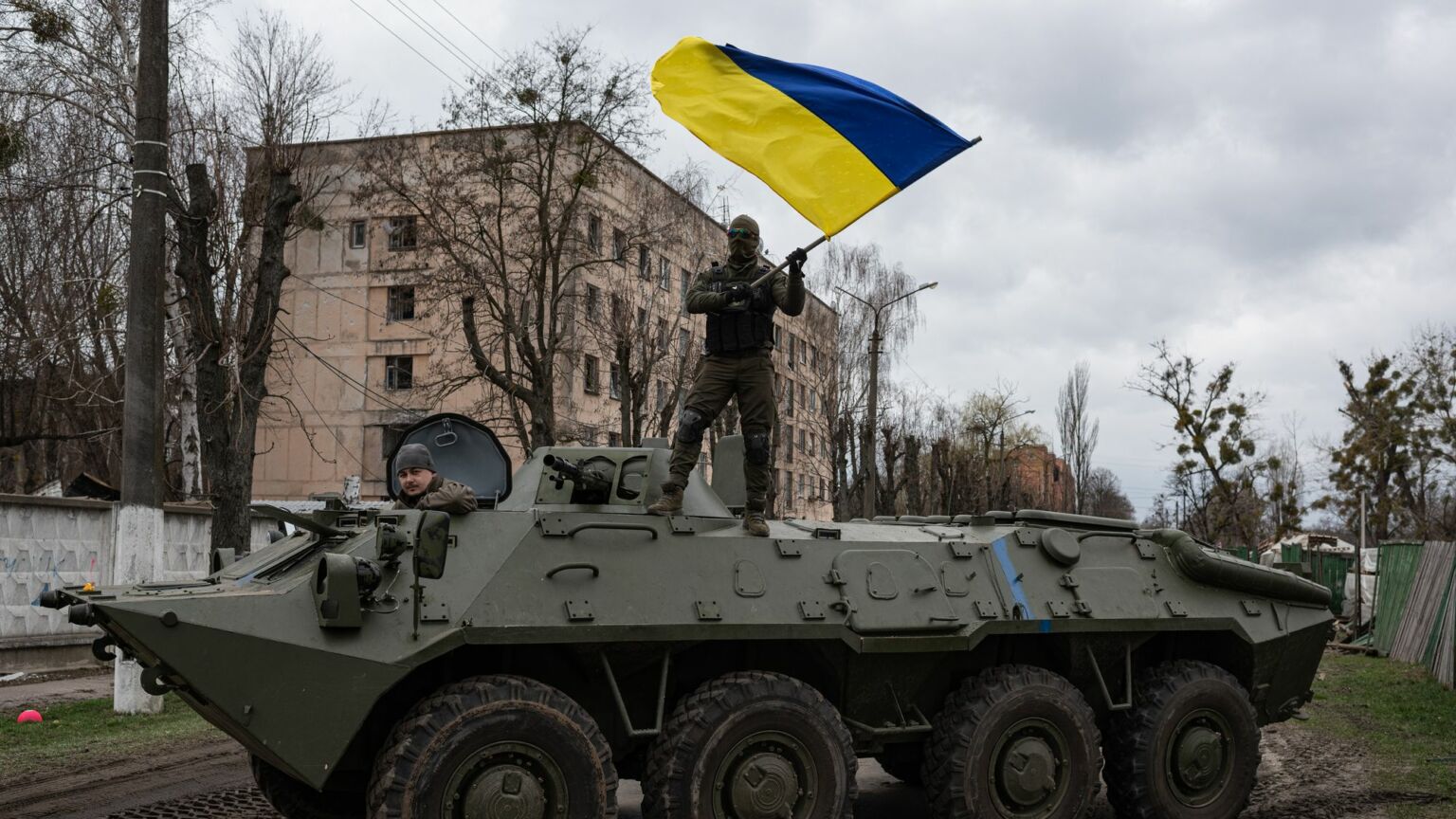 Are Russians taking up arms for Ukraine?