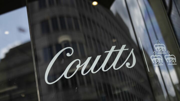 Why do comedians keep siding with the establishment?