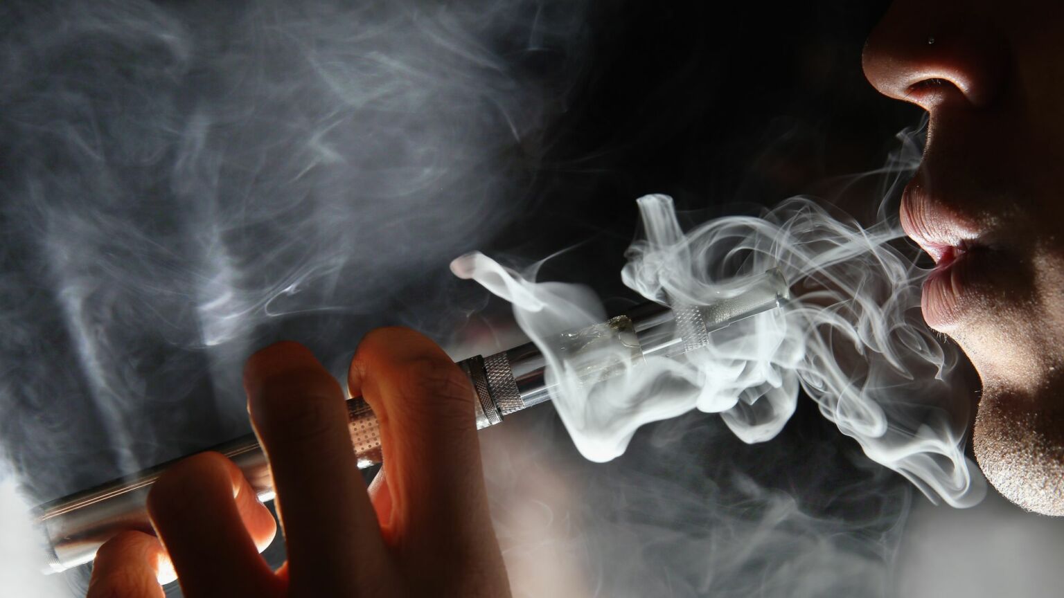 Australia will ban recreational vaping in crackdown on e-cigarettes, UK  News