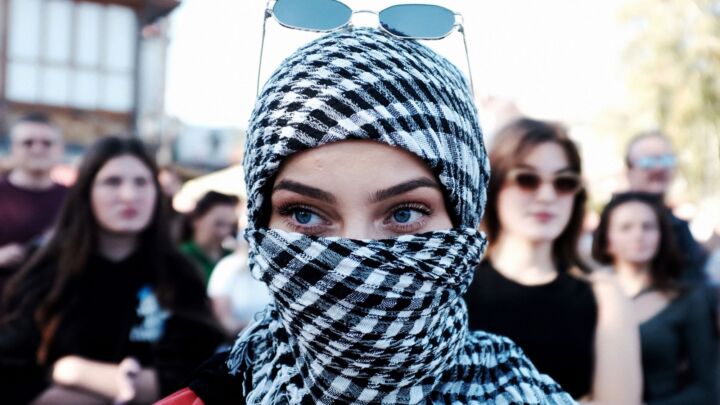 Miss France 2025: Quelle nouvelle confiscation de la volonté populaire ? (Racism of the credentialed class: what naturalization of social differences when under the pressure of feminists and against the popular will… beauty pageants turn into IQ contests ?) (19) Miss France 2025: Quelle nouvelle confiscation de la volonté populaire ? (Racism of the credentialed class: what naturalization of social differences when under the pressure of feminists and against the popular will… beauty pageants turn into IQ contests ?) (19)