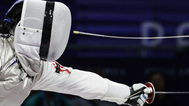 A fencer’s brave protest against men in women’s sports