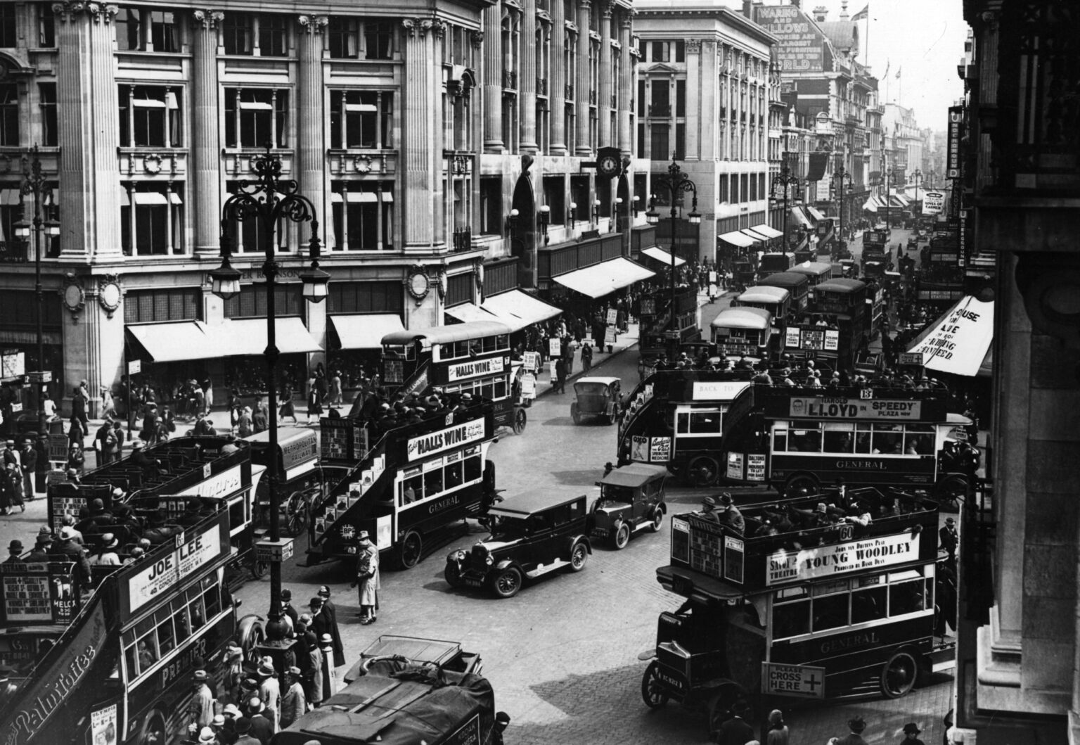 Oxford Circus, the junction of Oxford and Regent Street, 15 May 1928.