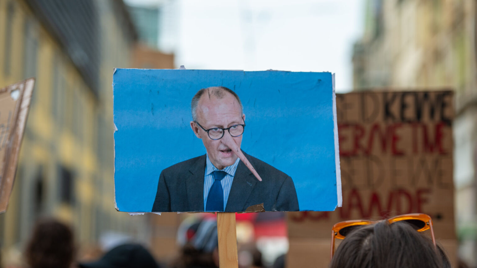 Is it a crime to mock politicians in Germany?