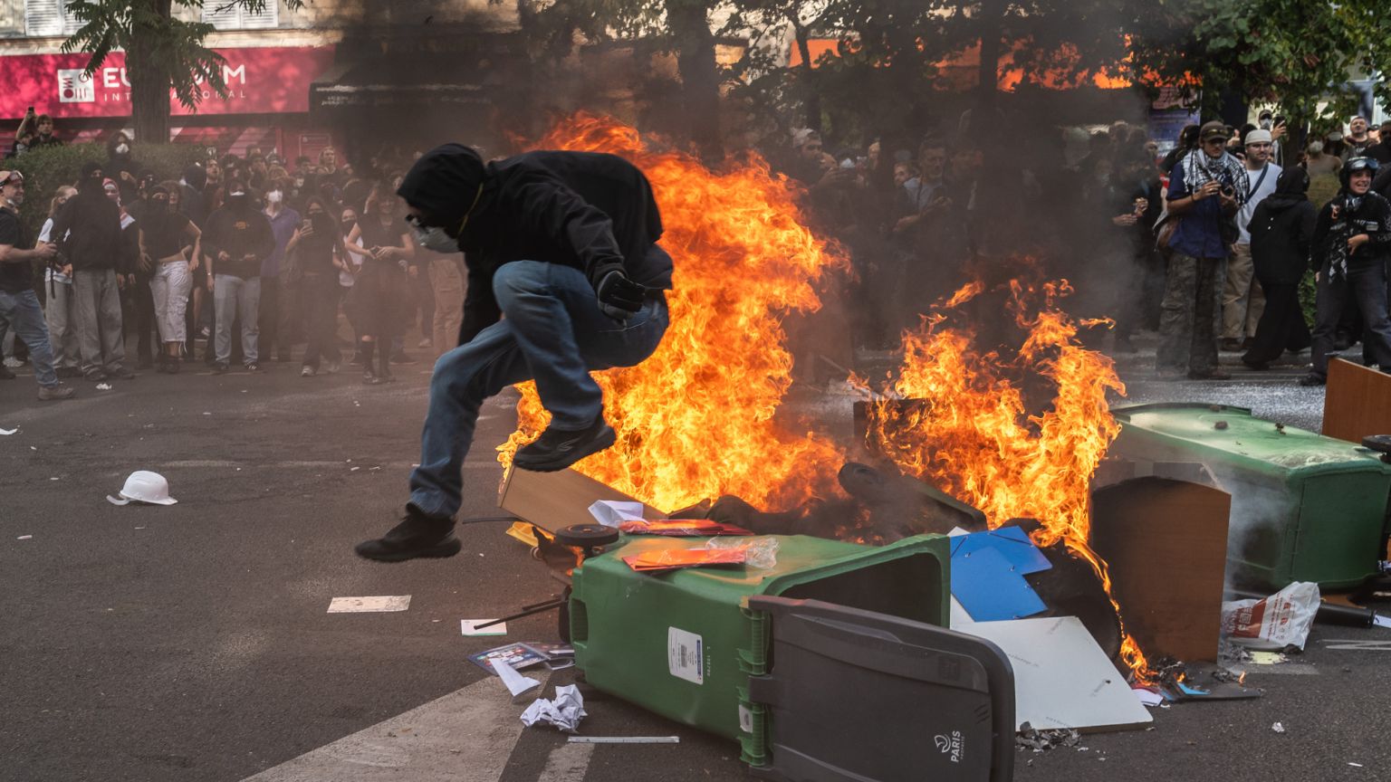 France is staring into the abyss